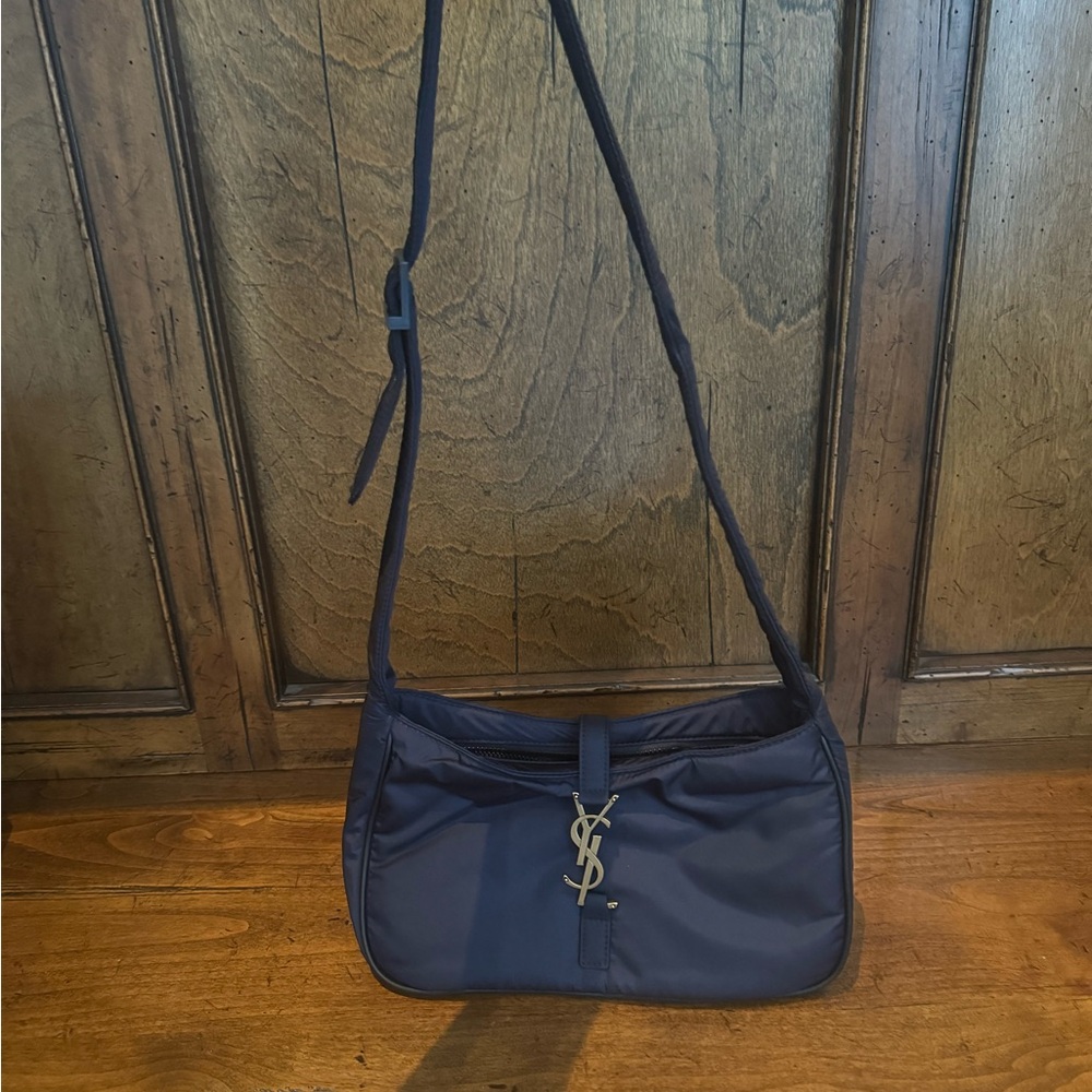 Saint Laurent le 5 a 7 purse NWT